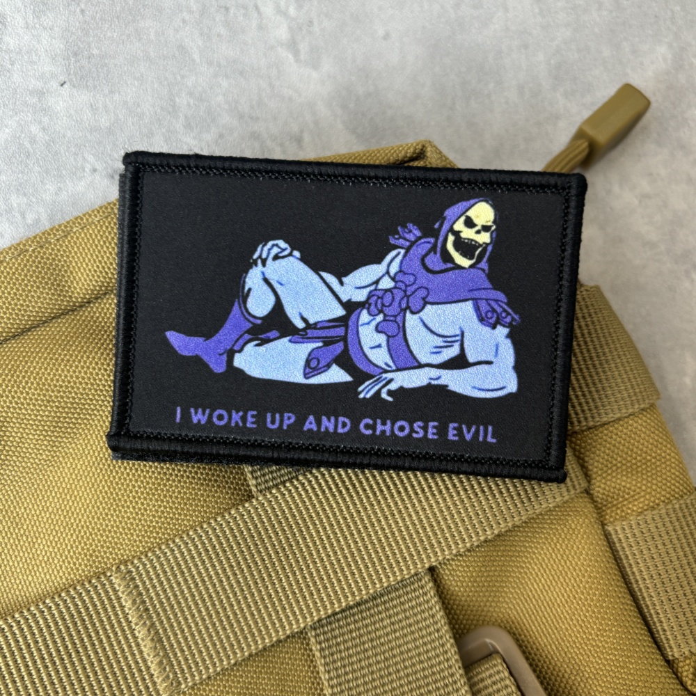 나는 일어나서 옷에 악마 전술 패치를 선택했습니다. 데 - Urban Backpack Tactical 리뷰 및 가격